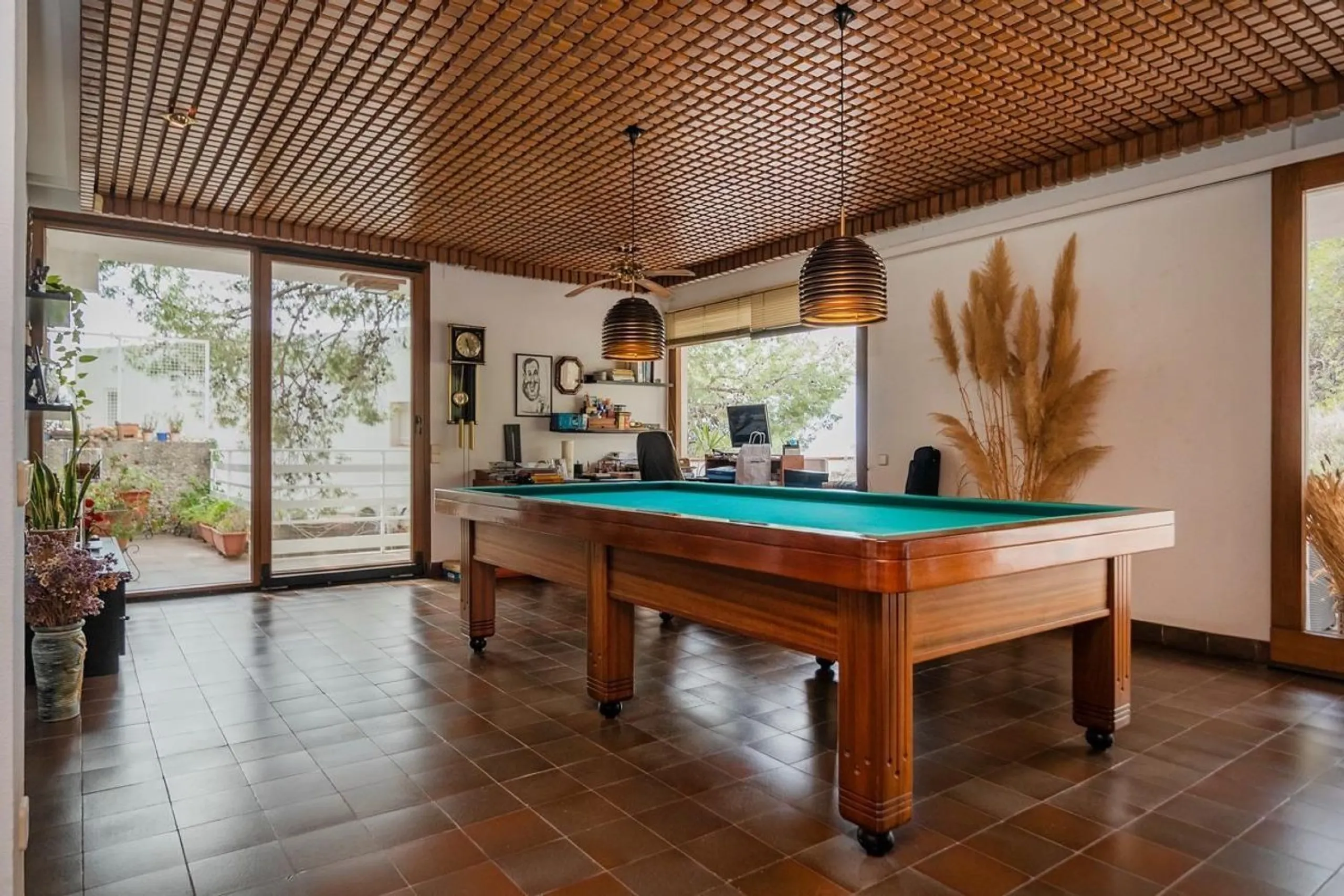 Exclusive villa with sea views and pool in Bellamar, Castelldefels