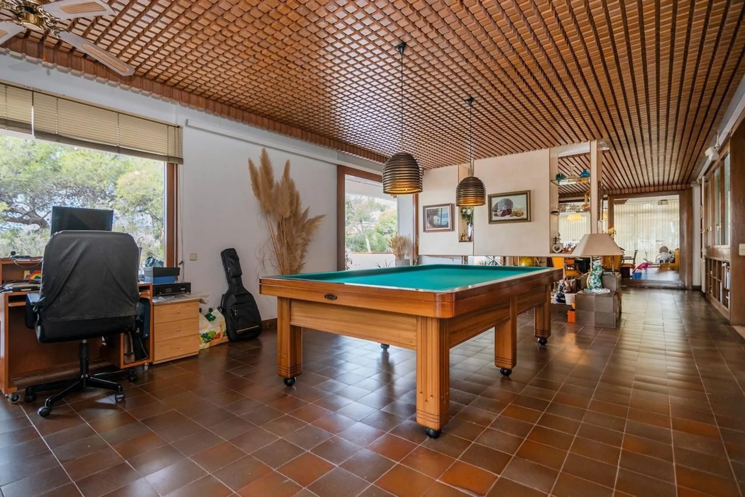 Exclusive villa with sea views and pool in Bellamar, Castelldefels