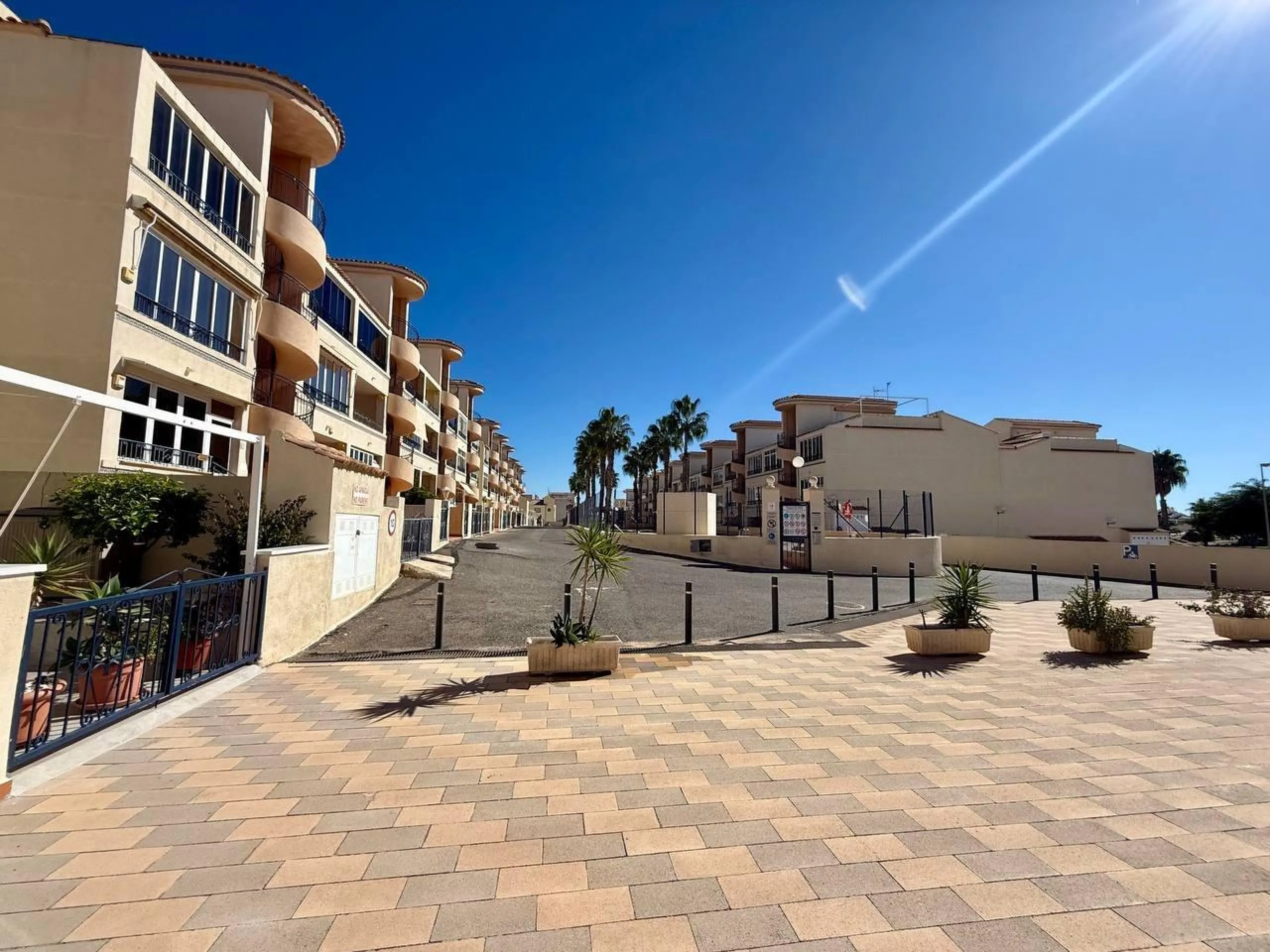 Exclusivo apartamento con 2 dormitorios, 1 baño y piscina