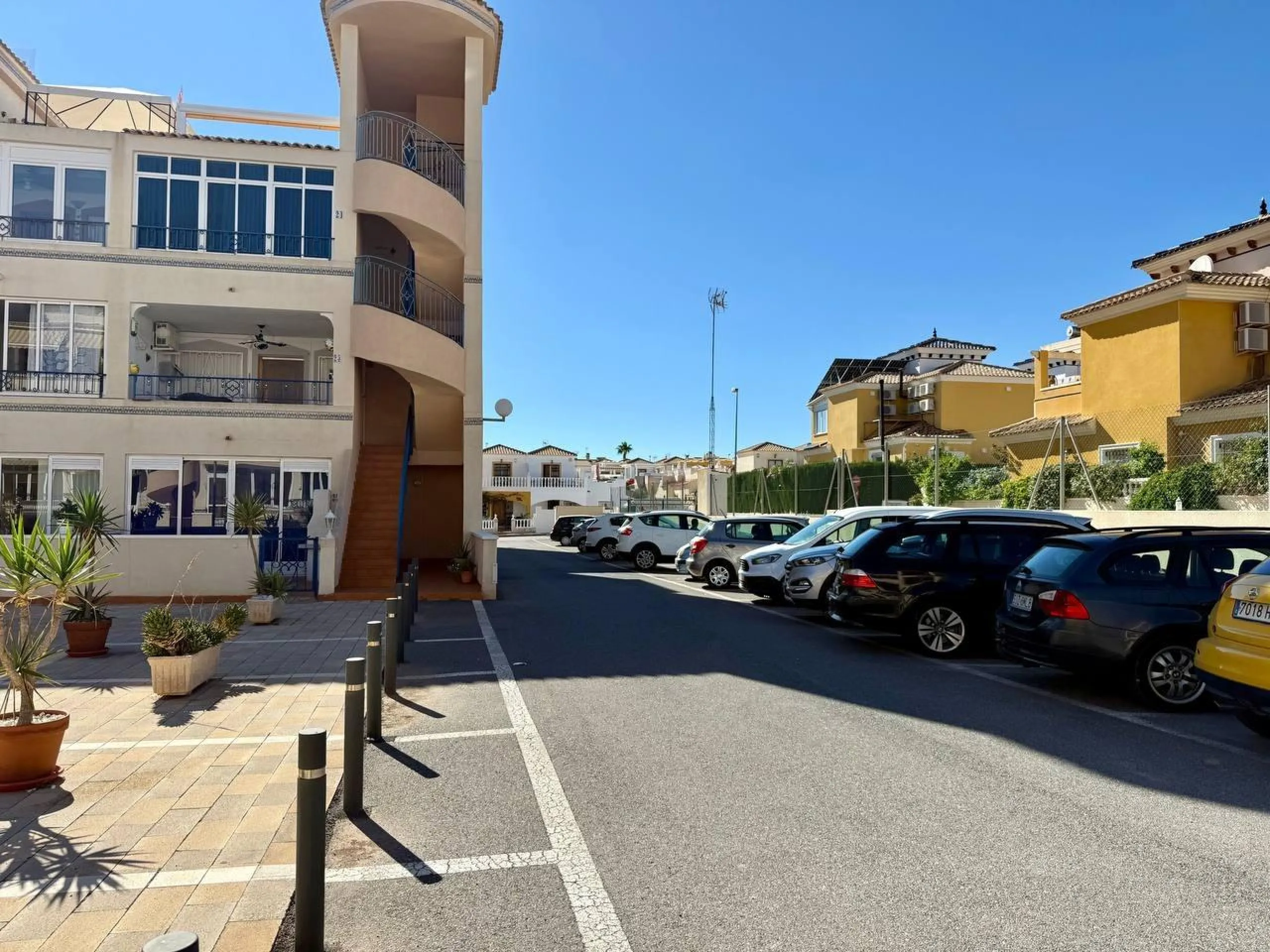 Exclusivo apartamento con 2 dormitorios, 1 baño y piscina