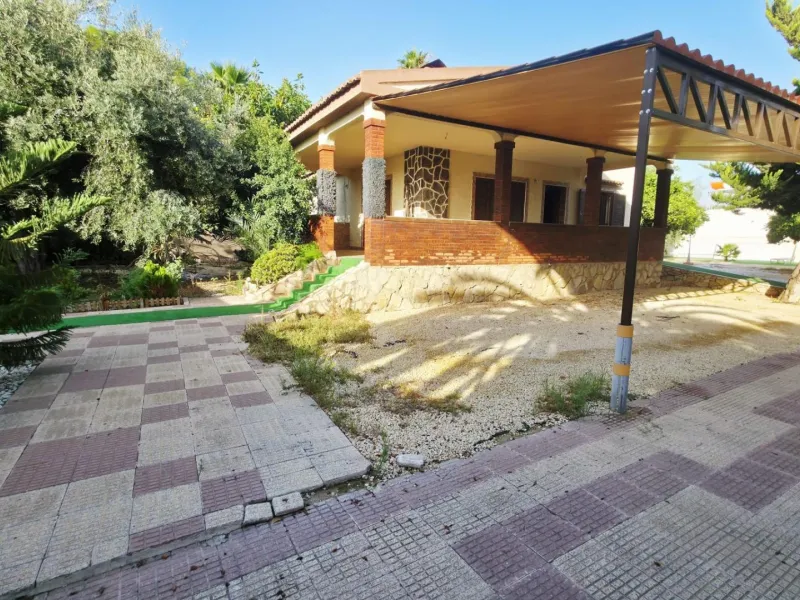 Magnífico chalet con amplias posibilidades en La Albufereta – Playa de San Juan (Alicante)