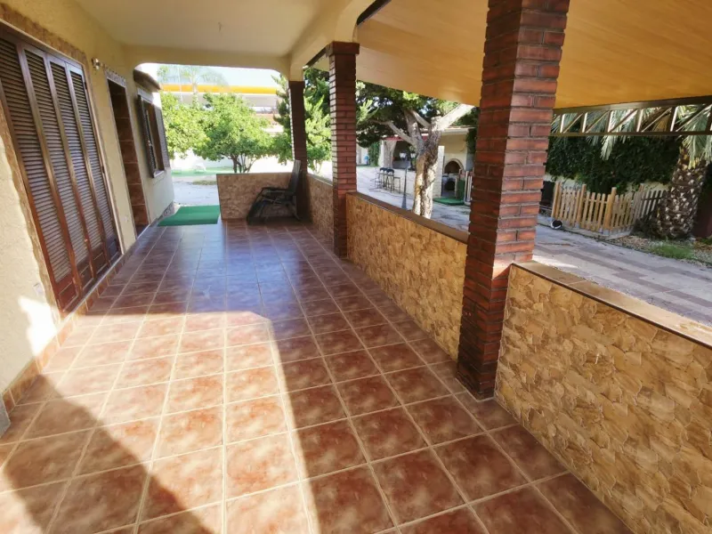Magnífico chalet con amplias posibilidades en La Albufereta – Playa de San Juan (Alicante)