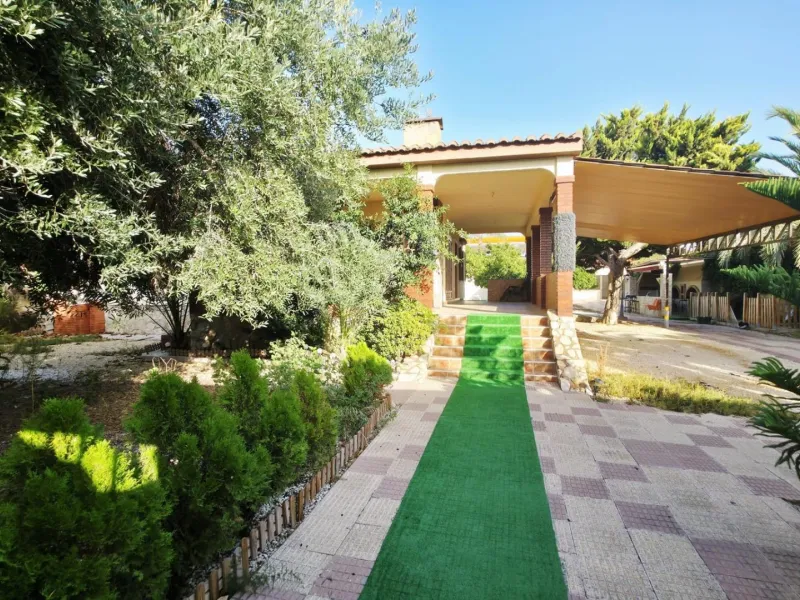 Magnífico chalet con amplias posibilidades en La Albufereta – Playa de San Juan (Alicante)