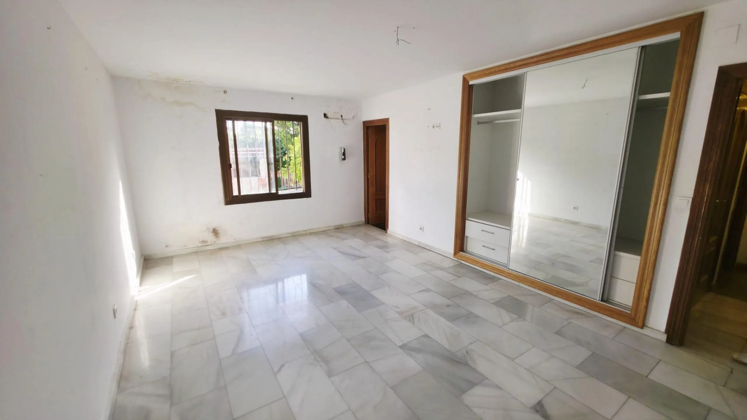 Magnífico chalet con amplias posibilidades en La Albufereta – Playa de San Juan (Alicante)