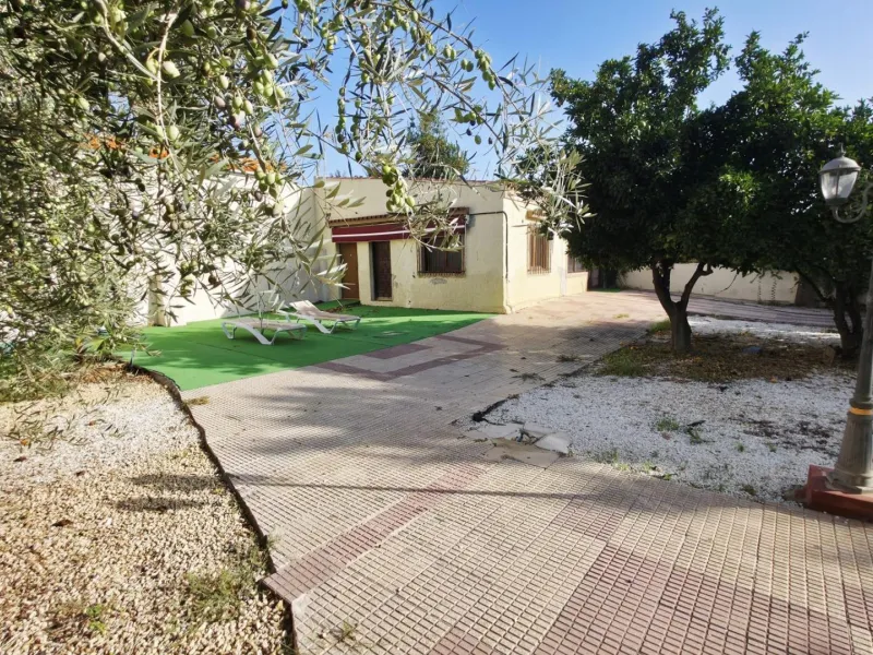 Magnífico chalet con amplias posibilidades en La Albufereta – Playa de San Juan (Alicante)