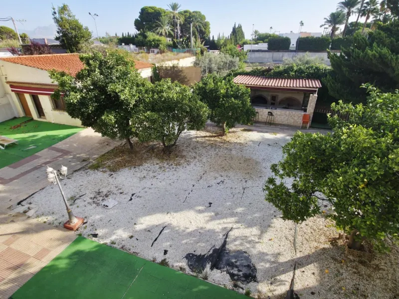 Magnífico chalet con amplias posibilidades en La Albufereta – Playa de San Juan (Alicante)