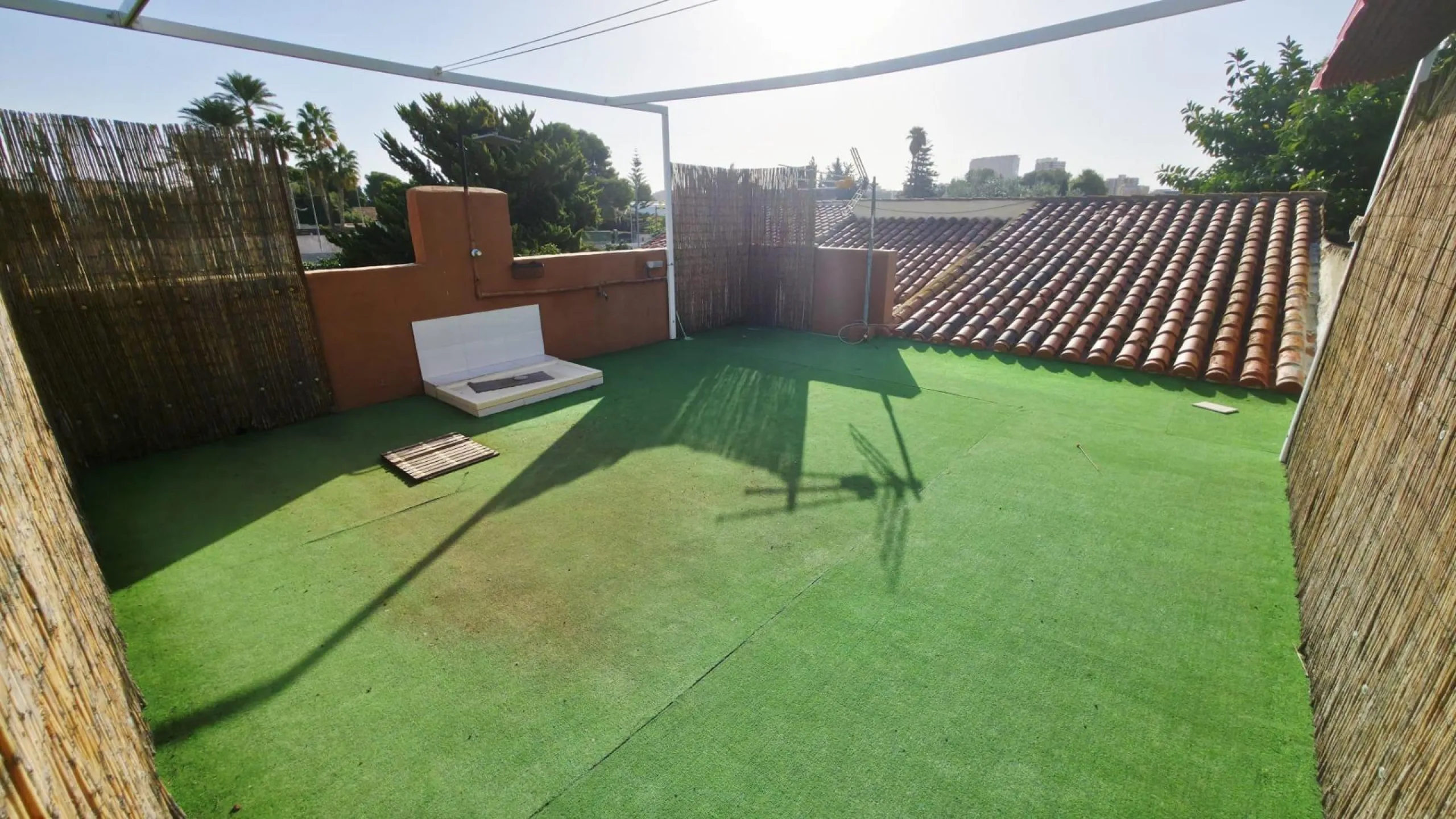 Magnífico chalet con amplias posibilidades en La Albufereta – Playa de San Juan (Alicante)