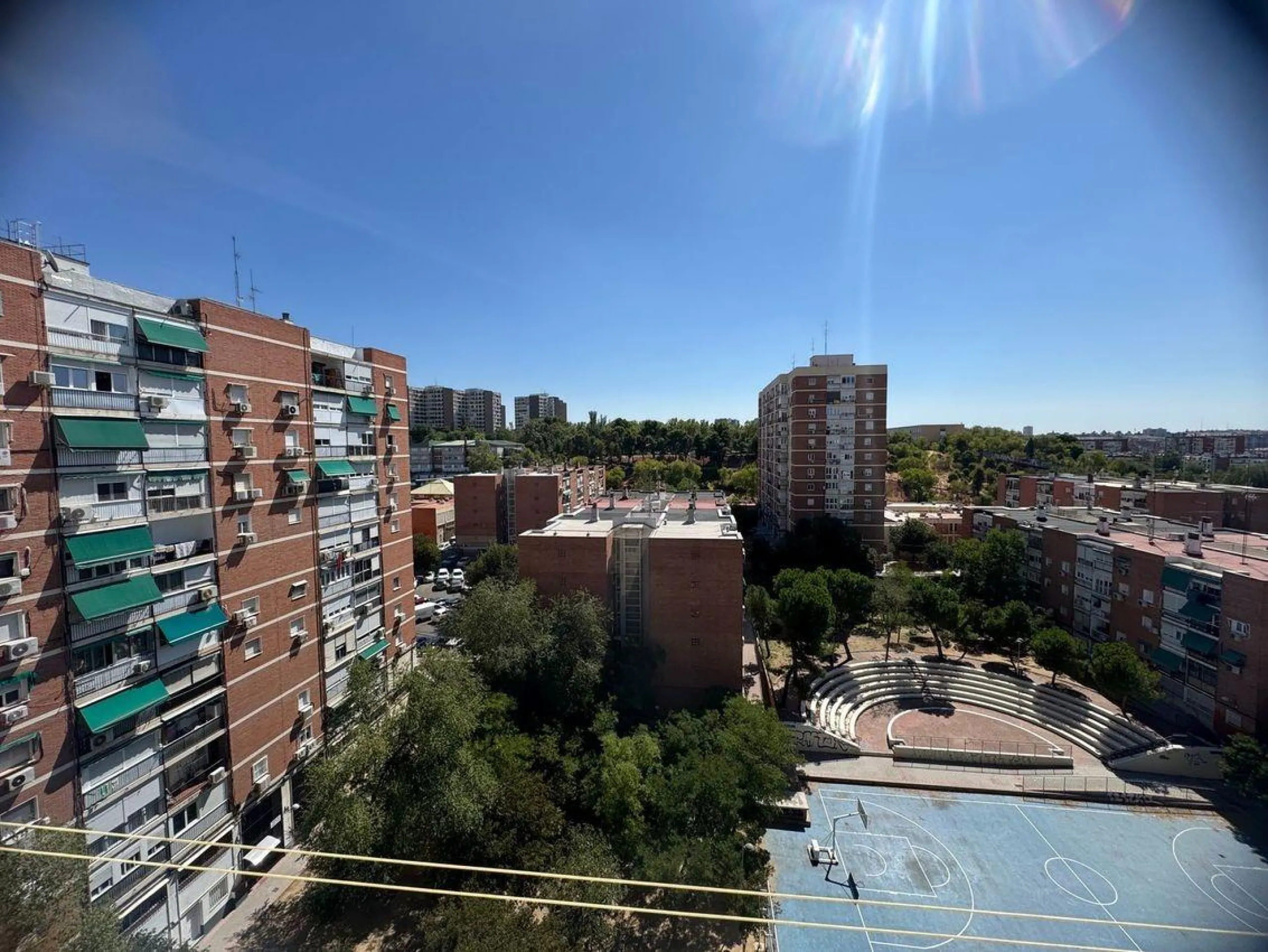 PISO EN VENTA TOTALMENTE REFORMADO Y MUY LUMINOSO EN BARRIO DEL PILAR, MADRID