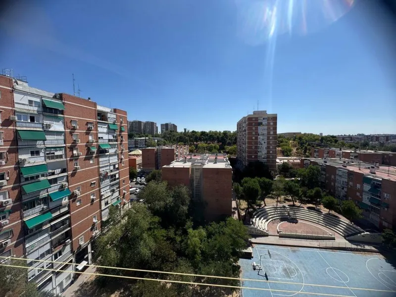 PISO EN VENTA TOTALMENTE REFORMADO Y MUY LUMINOSO EN BARRIO DEL PILAR, MADRID
