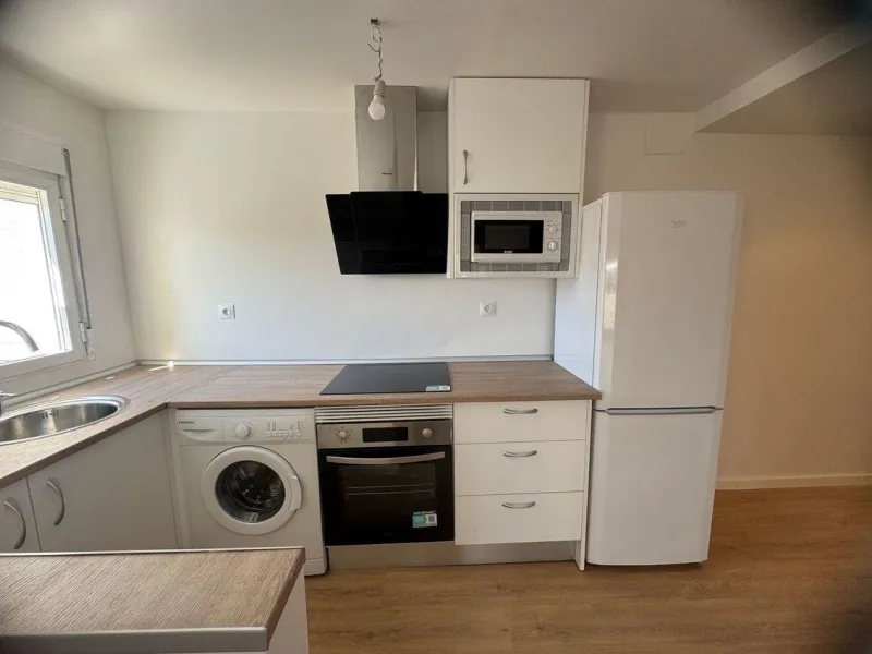 PISO EN VENTA TOTALMENTE REFORMADO Y MUY LUMINOSO EN BARRIO DEL PILAR, MADRID