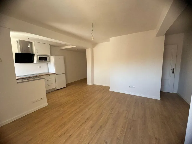 PISO EN VENTA TOTALMENTE REFORMADO Y MUY LUMINOSO EN BARRIO DEL PILAR, MADRID
