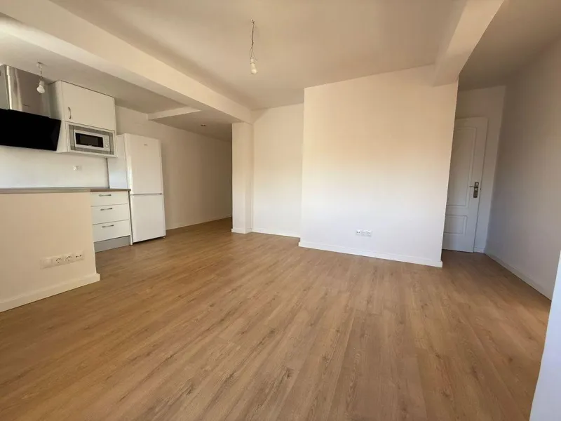 PISO EN VENTA TOTALMENTE REFORMADO Y MUY LUMINOSO EN BARRIO DEL PILAR, MADRID