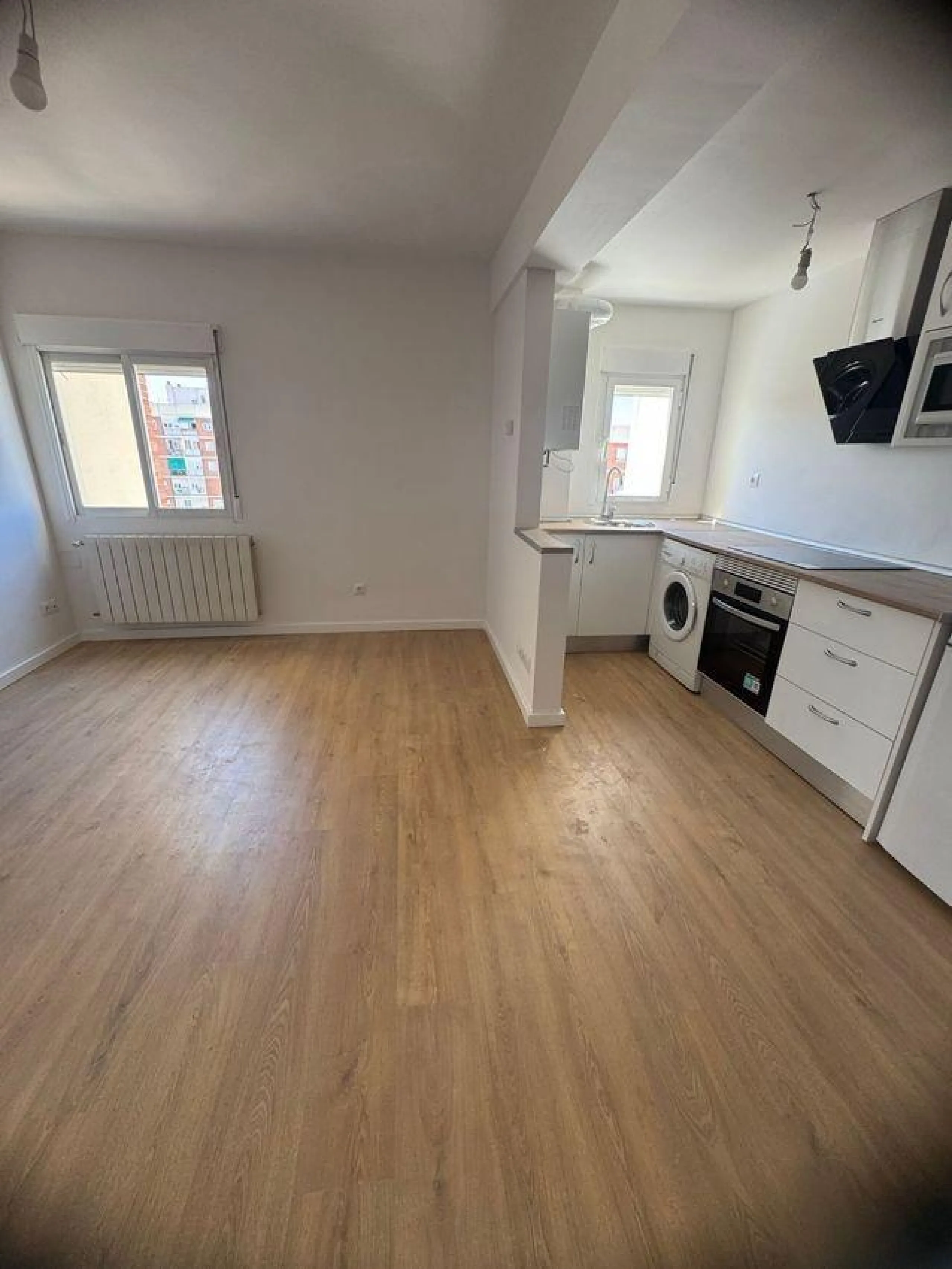 PISO EN VENTA TOTALMENTE REFORMADO Y MUY LUMINOSO EN BARRIO DEL PILAR, MADRID