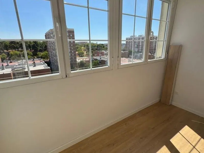 PISO EN VENTA TOTALMENTE REFORMADO Y MUY LUMINOSO EN BARRIO DEL PILAR, MADRID