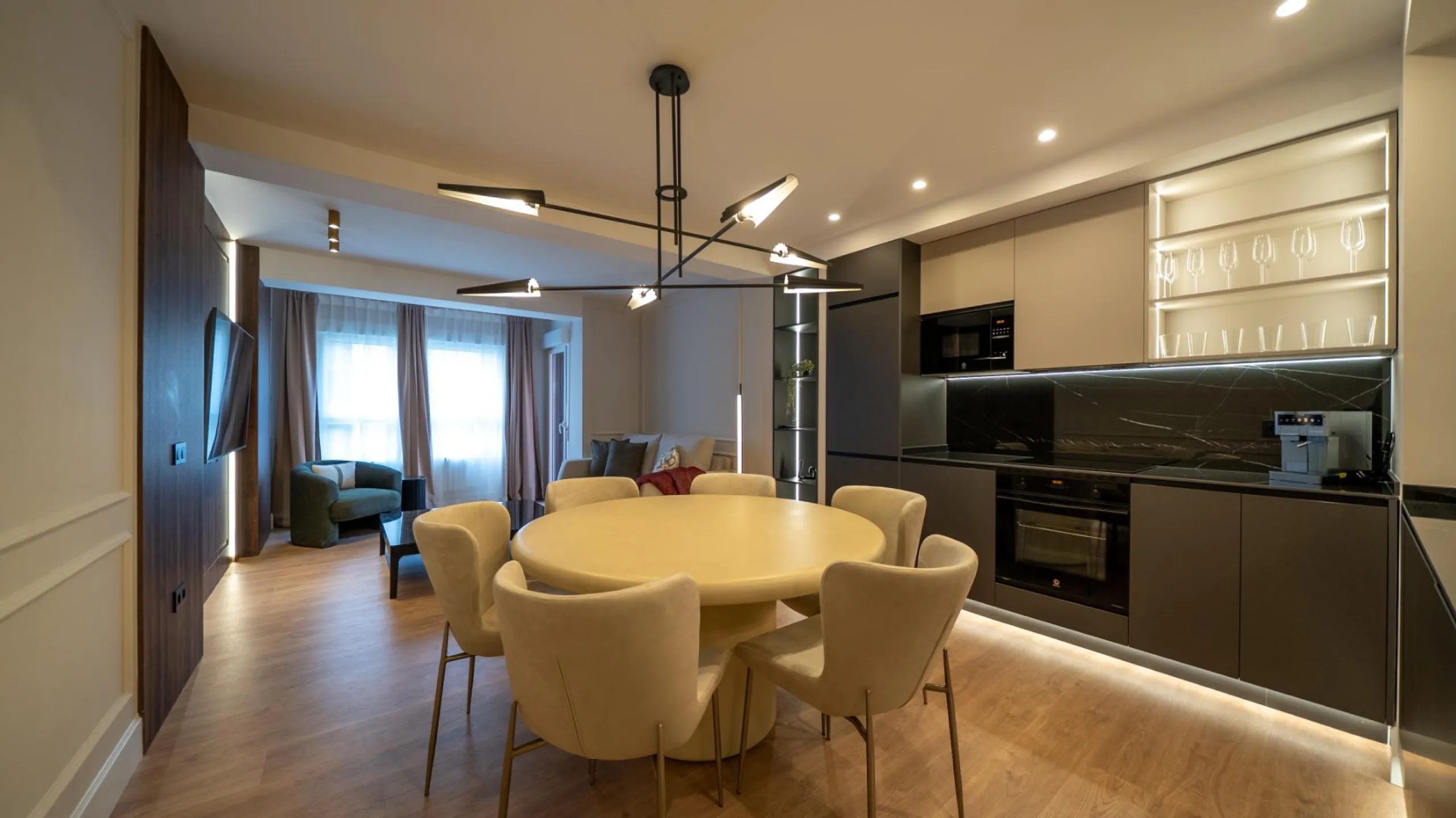 LUJOSO PISO TOTALMENTE REFORMADO CON TERRAZA Y GARAJE EN LISTA | SALAMANCA MADRID