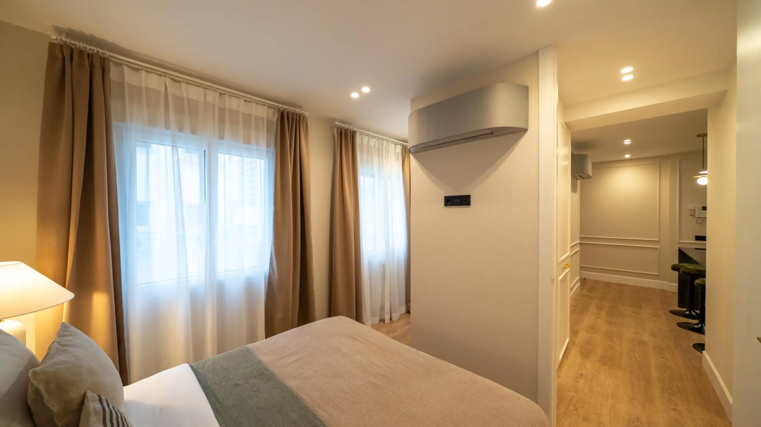 LUJOSO PISO TOTALMENTE REFORMADO CON TERRAZA Y GARAJE EN LISTA | SALAMANCA MADRID