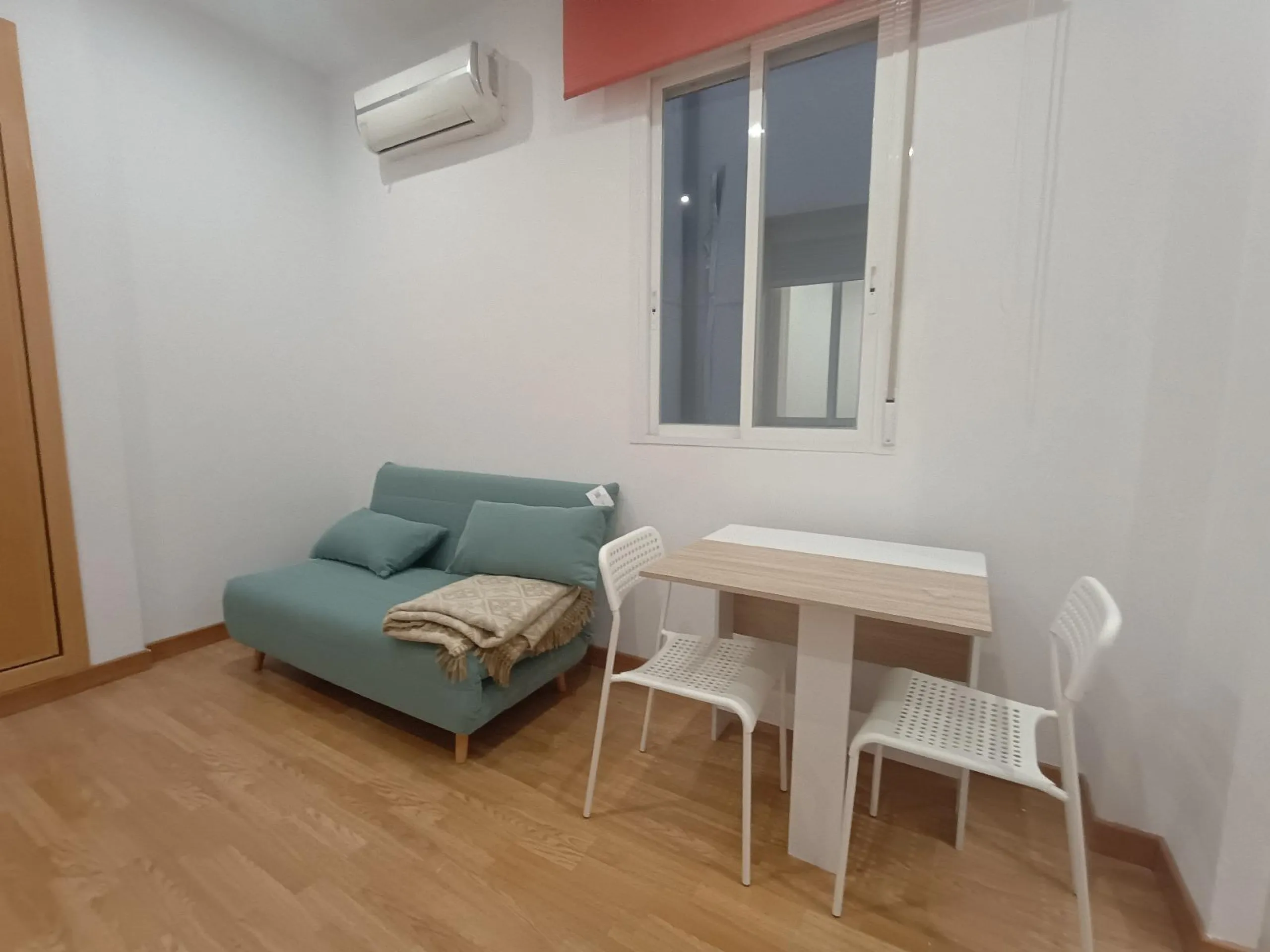 ESTUDIO REFORMADO Y AMUEBLADO EN LAVAPIÉS | MADRID CENTRO