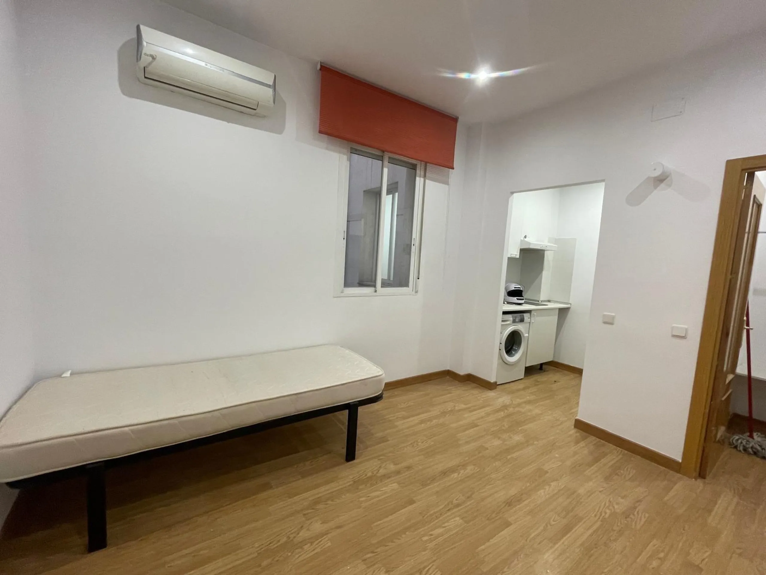 ESTUDIO REFORMADO Y AMUEBLADO EN LAVAPIÉS | MADRID CENTRO