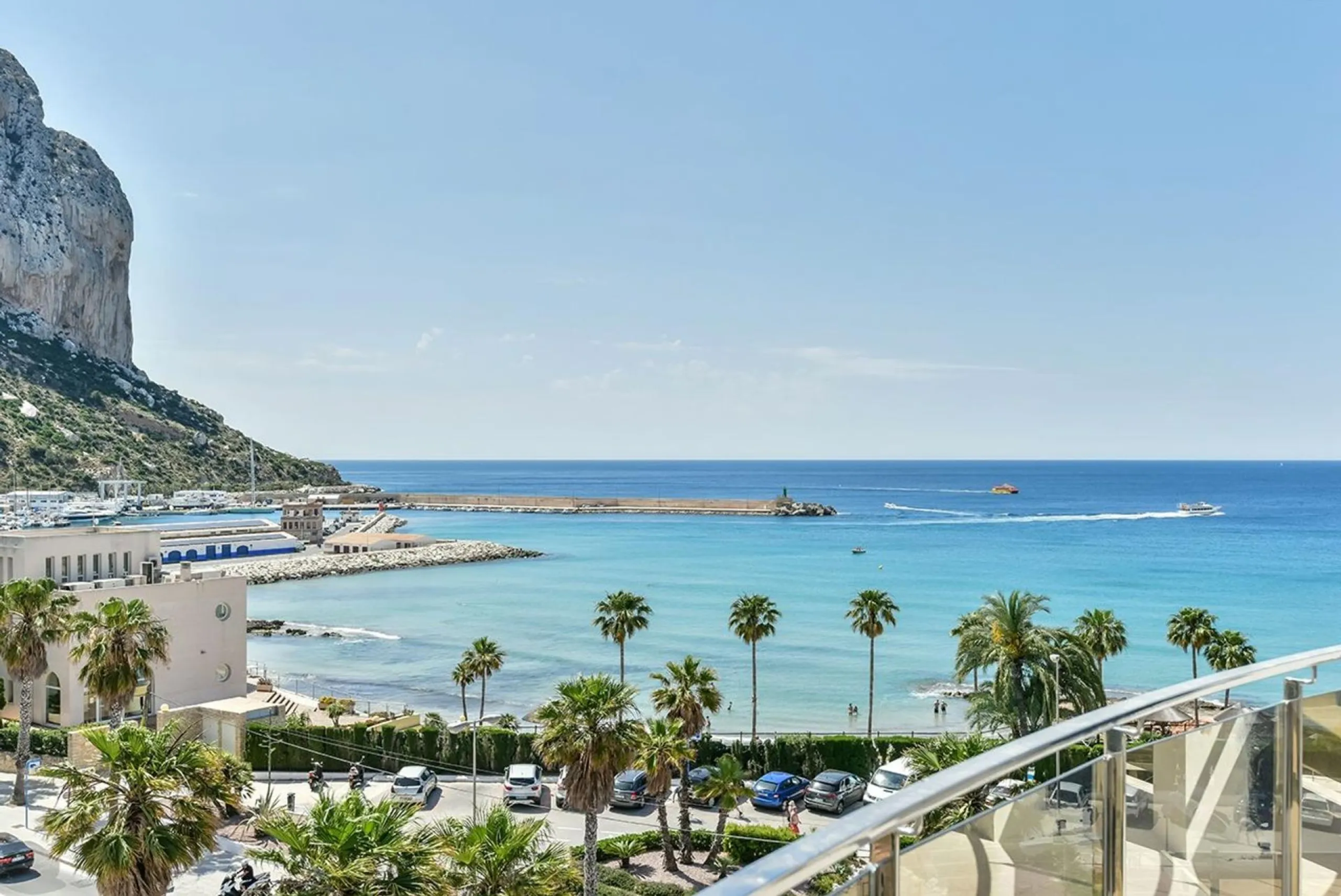 Exclusive apartment with panoramic sea views in Playa del Arenal Bol, Calpe