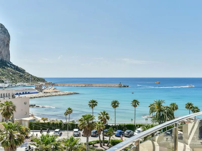 Exclusive apartment with panoramic sea views in Playa del Arenal Bol, Calpe