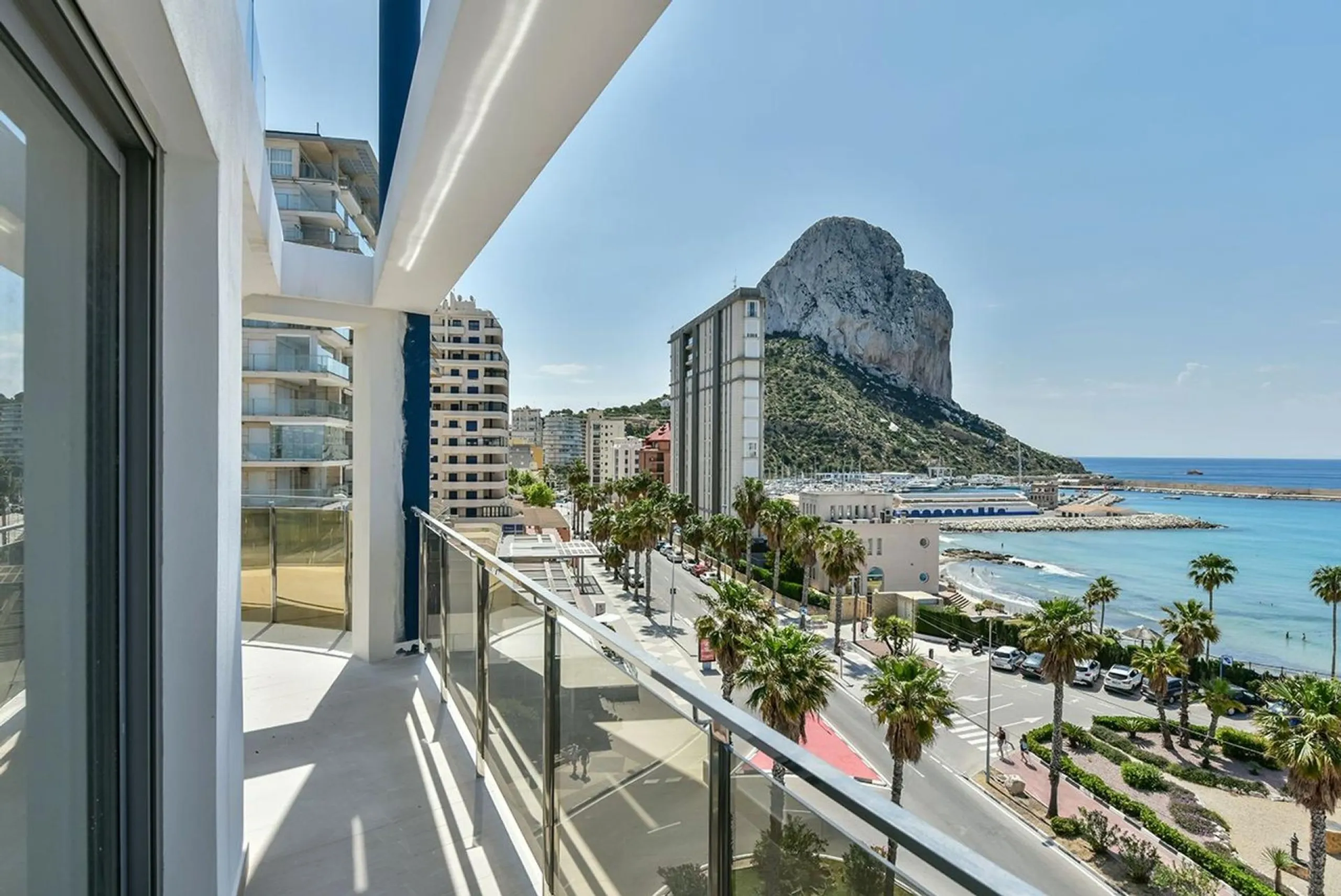 Exclusive apartment with panoramic sea views in Playa del Arenal Bol, Calpe