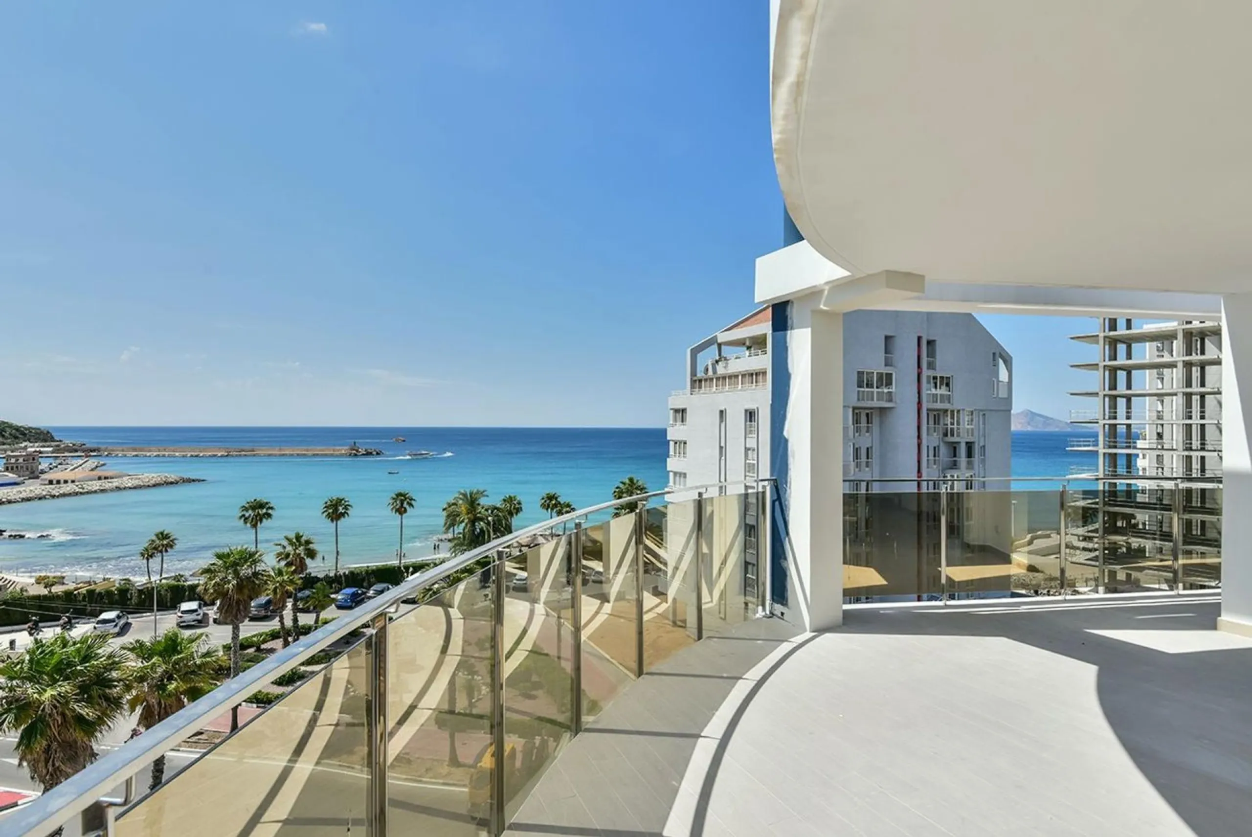 Exclusive apartment with panoramic sea views in Playa del Arenal Bol, Calpe