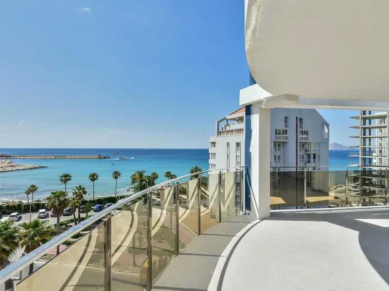 Exclusive apartment with panoramic sea views in Playa del Arenal Bol, Calpe