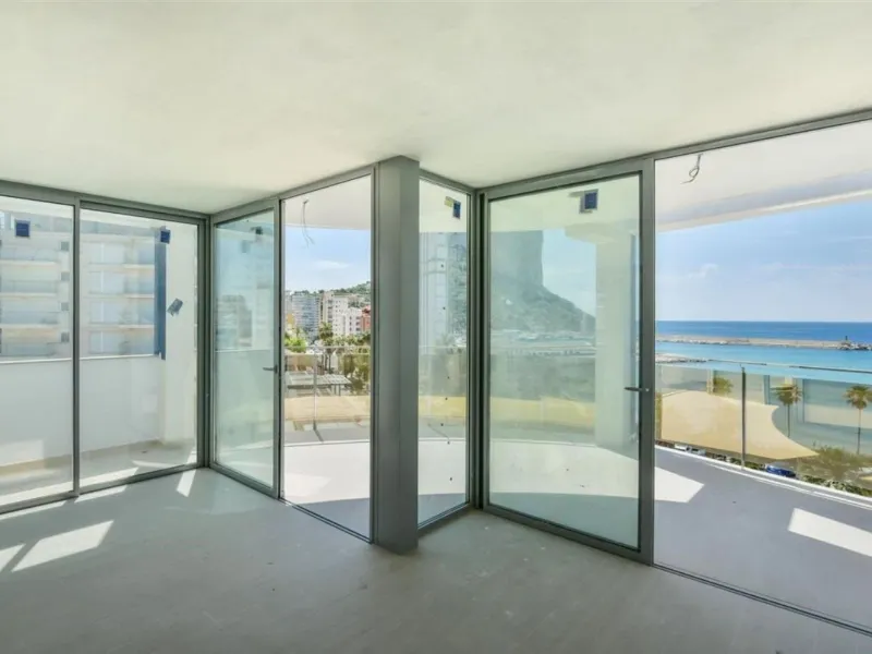 Exclusive apartment with panoramic sea views in Playa del Arenal Bol, Calpe
