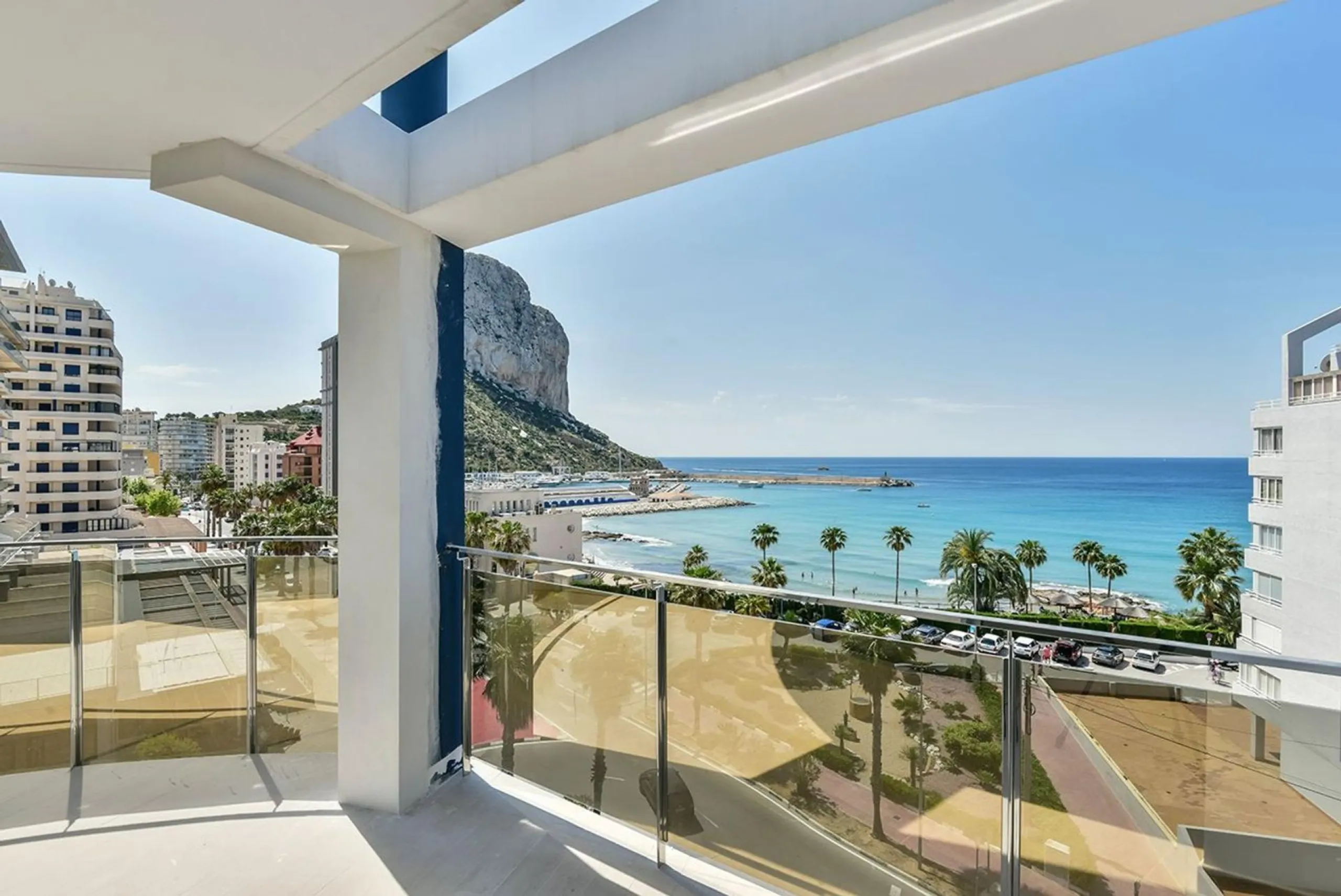 Exclusive apartment with panoramic sea views in Playa del Arenal Bol, Calpe