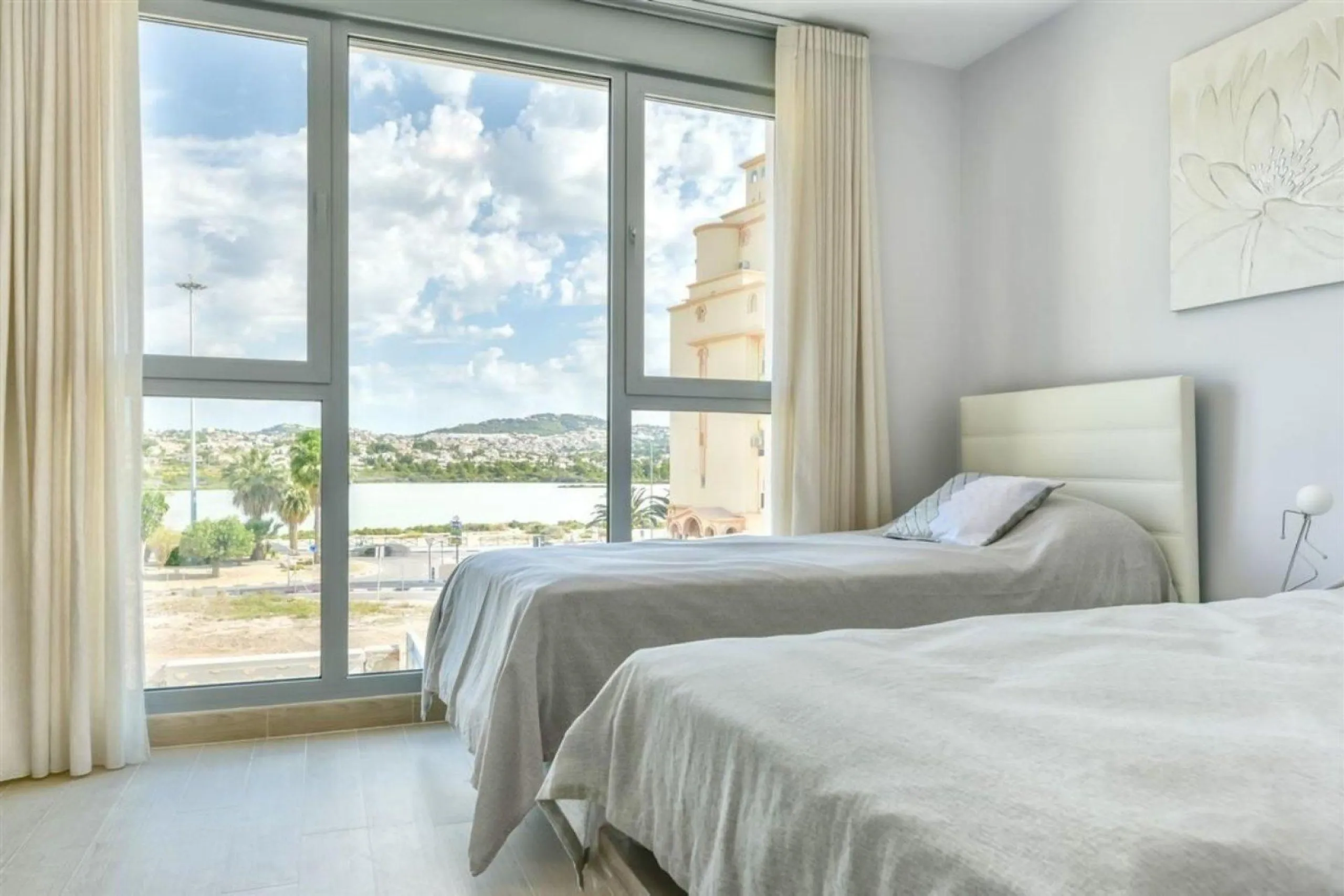Exclusive apartment with panoramic sea views in Playa del Arenal Bol, Calpe