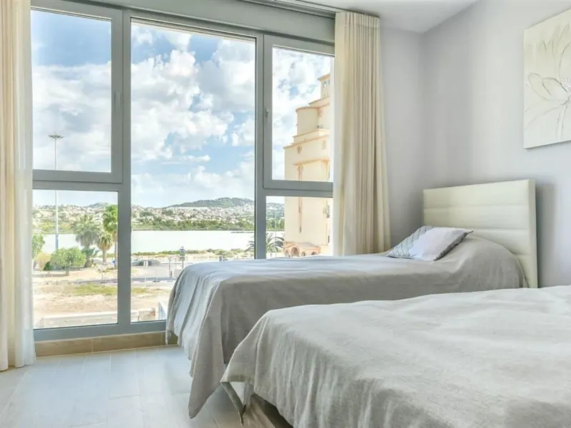 Exclusive apartment with panoramic sea views in Playa del Arenal Bol, Calpe