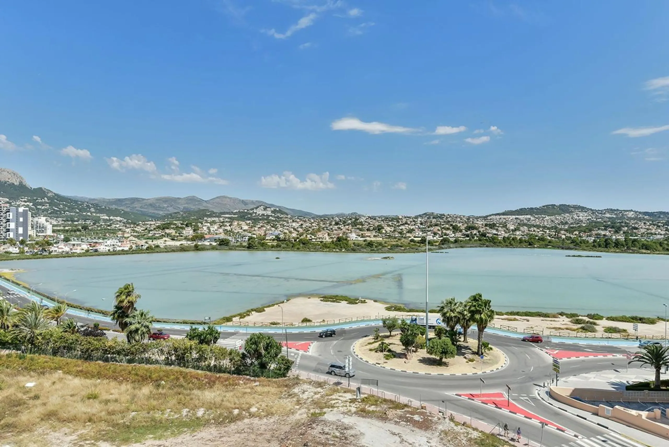 Exclusive apartment with panoramic sea views in Playa del Arenal Bol, Calpe