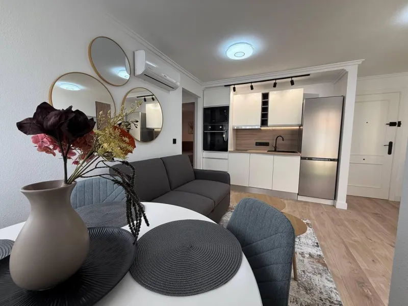 Exclusive apartment with brand new renovation: 2 bedrooms, 550 m from the beach