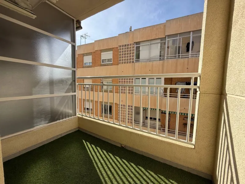 Exclusive apartment with brand new renovation: 2 bedrooms, 550 m from the beach