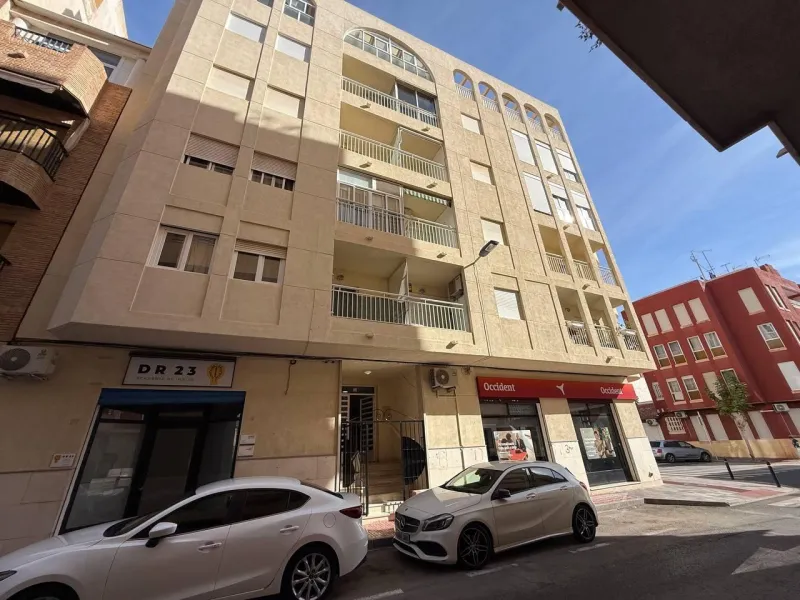 Exclusive apartment with brand new renovation: 2 bedrooms, 550 m from the beach