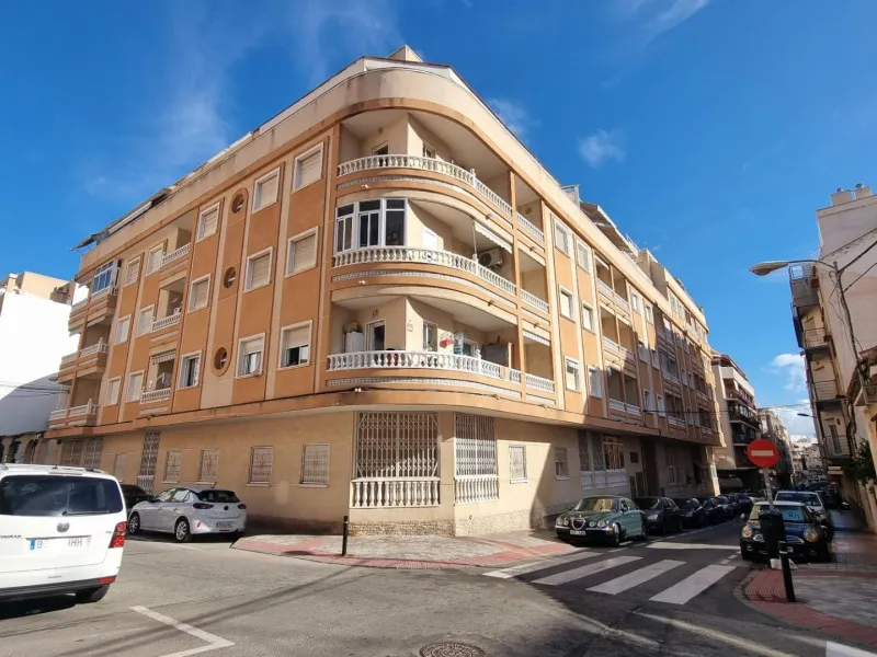 Encantador Apartamento en Playa del Cura, Torrevieja - A un Paso del Mar