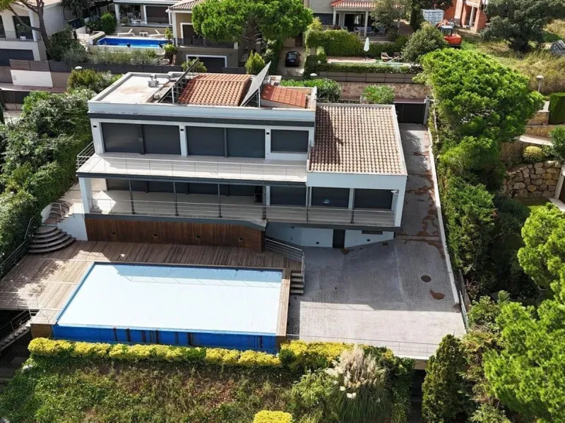 Vivienda contemporánea con vistas al mar en Sant Feliu de Guíxols, Costa Brava