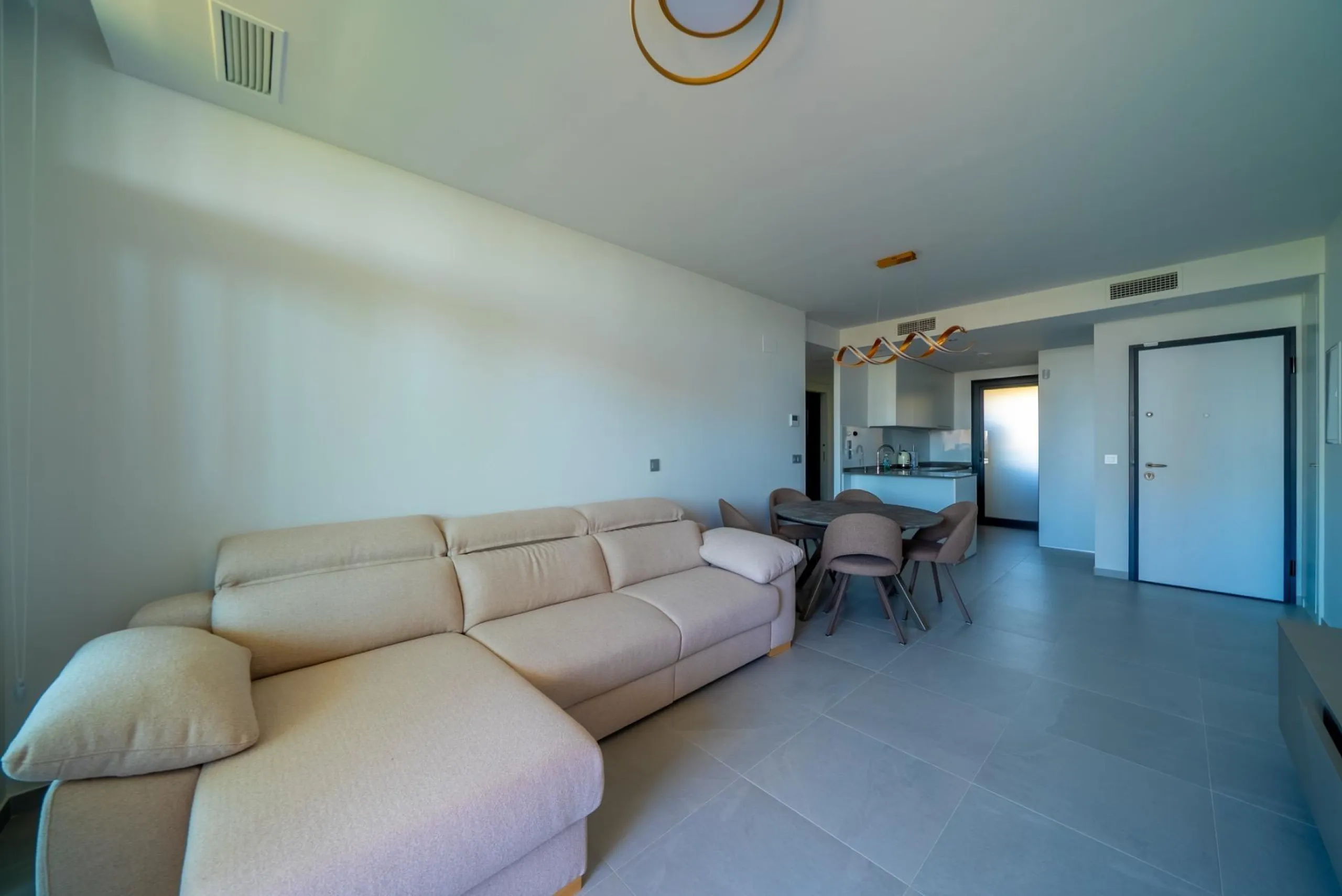 Excelente nuevo apartamento con vistas panorámicas en Benidorm!