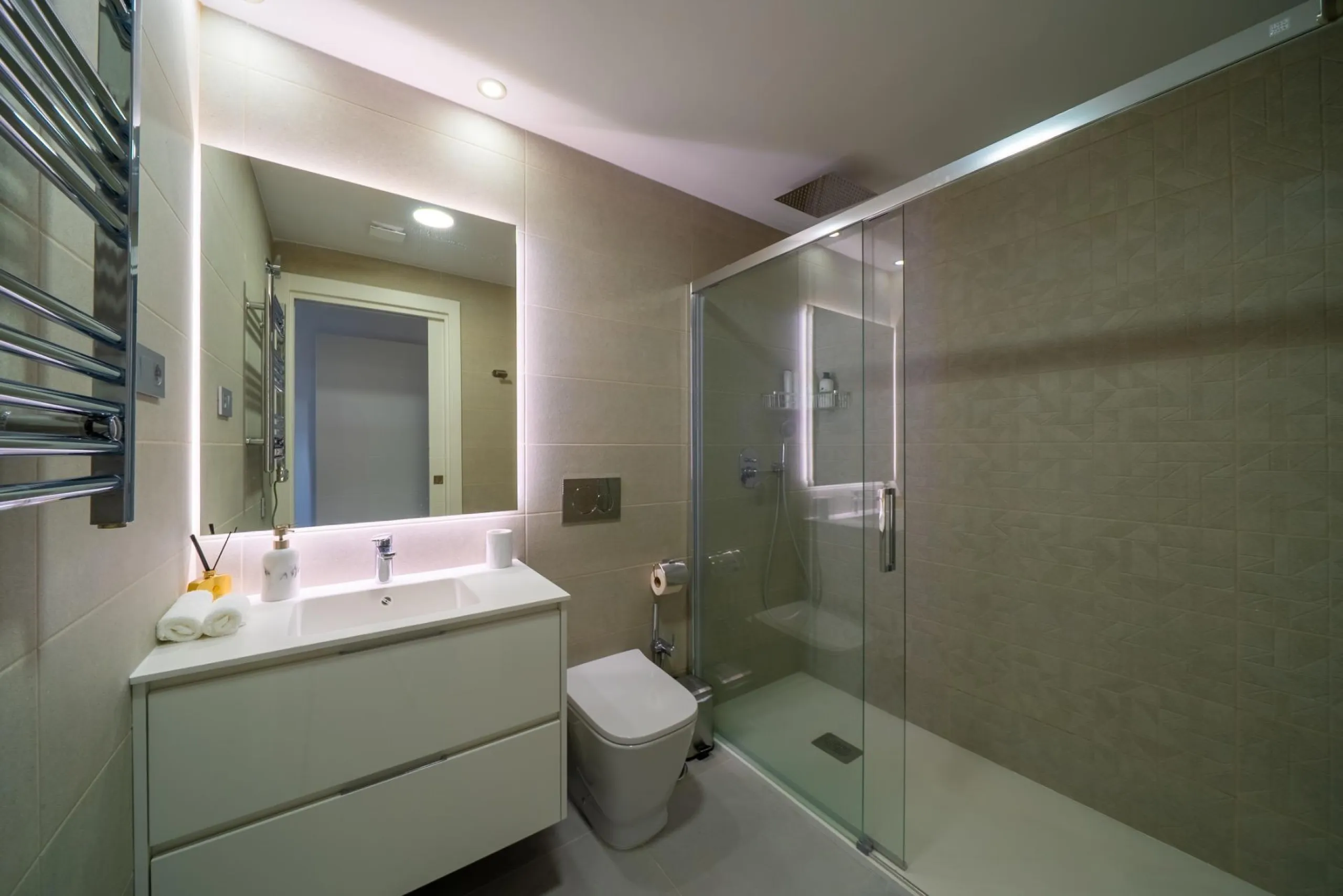 Excelente nuevo apartamento con vistas panorámicas en Benidorm!
