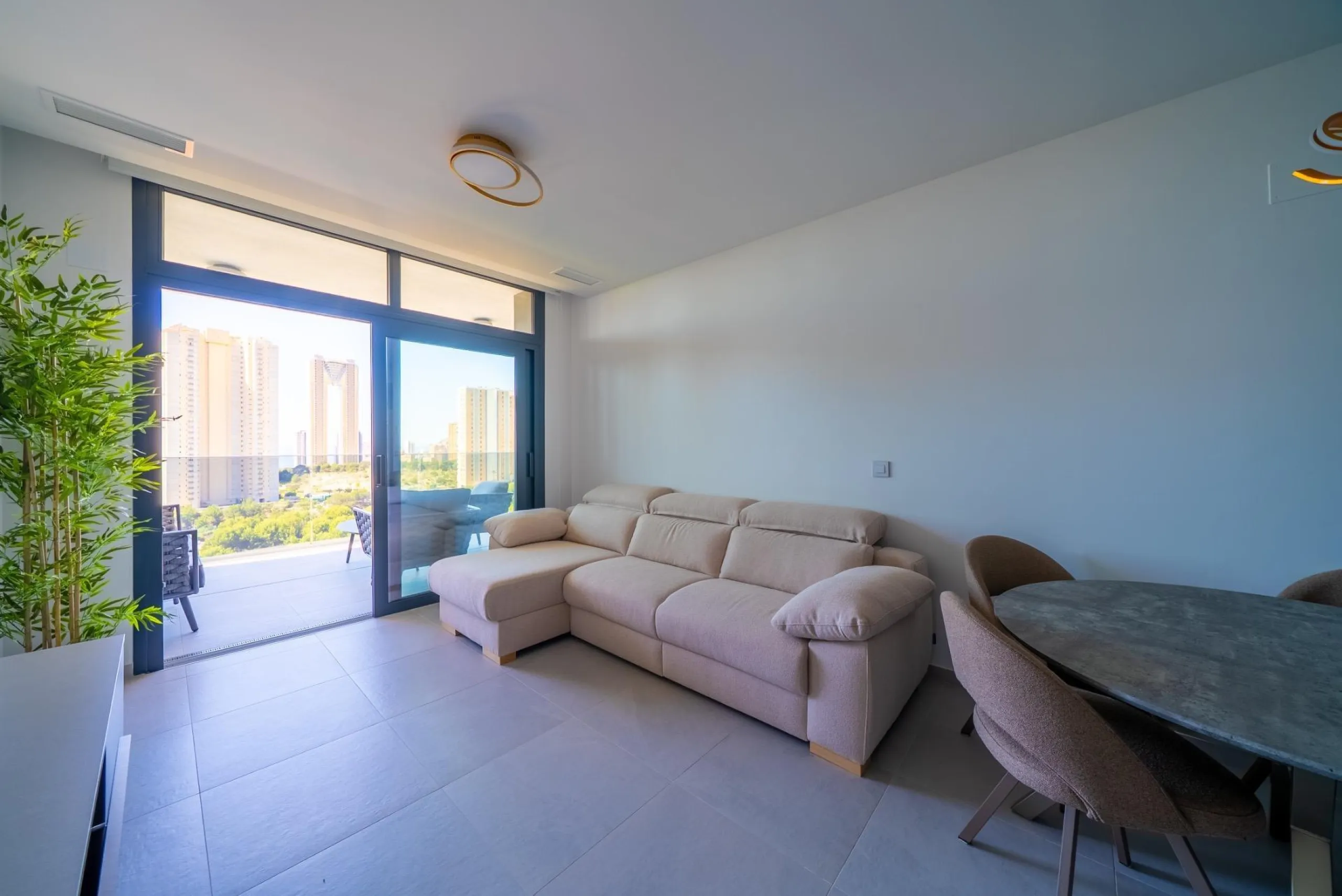 Excelente nuevo apartamento con vistas panorámicas en Benidorm!