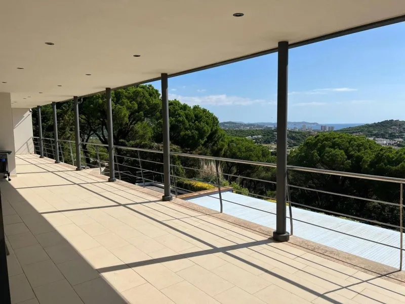 Vivienda contemporánea con vistas al mar en Sant Feliu de Guíxols, Costa Brava