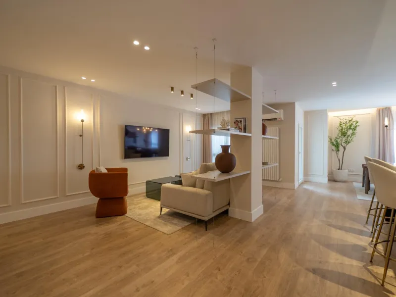 EXCLUSIVO PISO DE LUJO COMPLETAMENTE REFORMADO EN EL BARRIO SALAMANCA