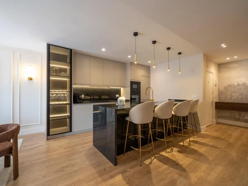 EXCLUSIVO PISO DE LUJO COMPLETAMENTE REFORMADO EN EL BARRIO SALAMANCA