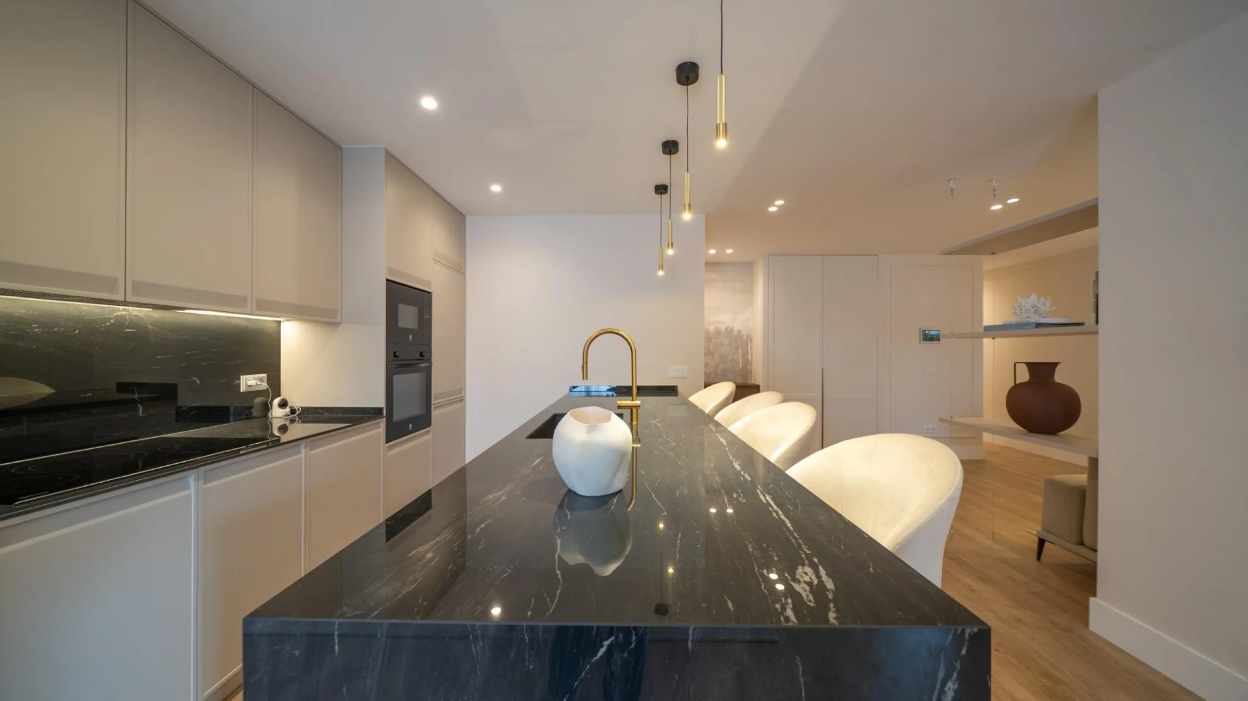 EXCLUSIVO PISO DE LUJO COMPLETAMENTE REFORMADO EN EL BARRIO SALAMANCA
