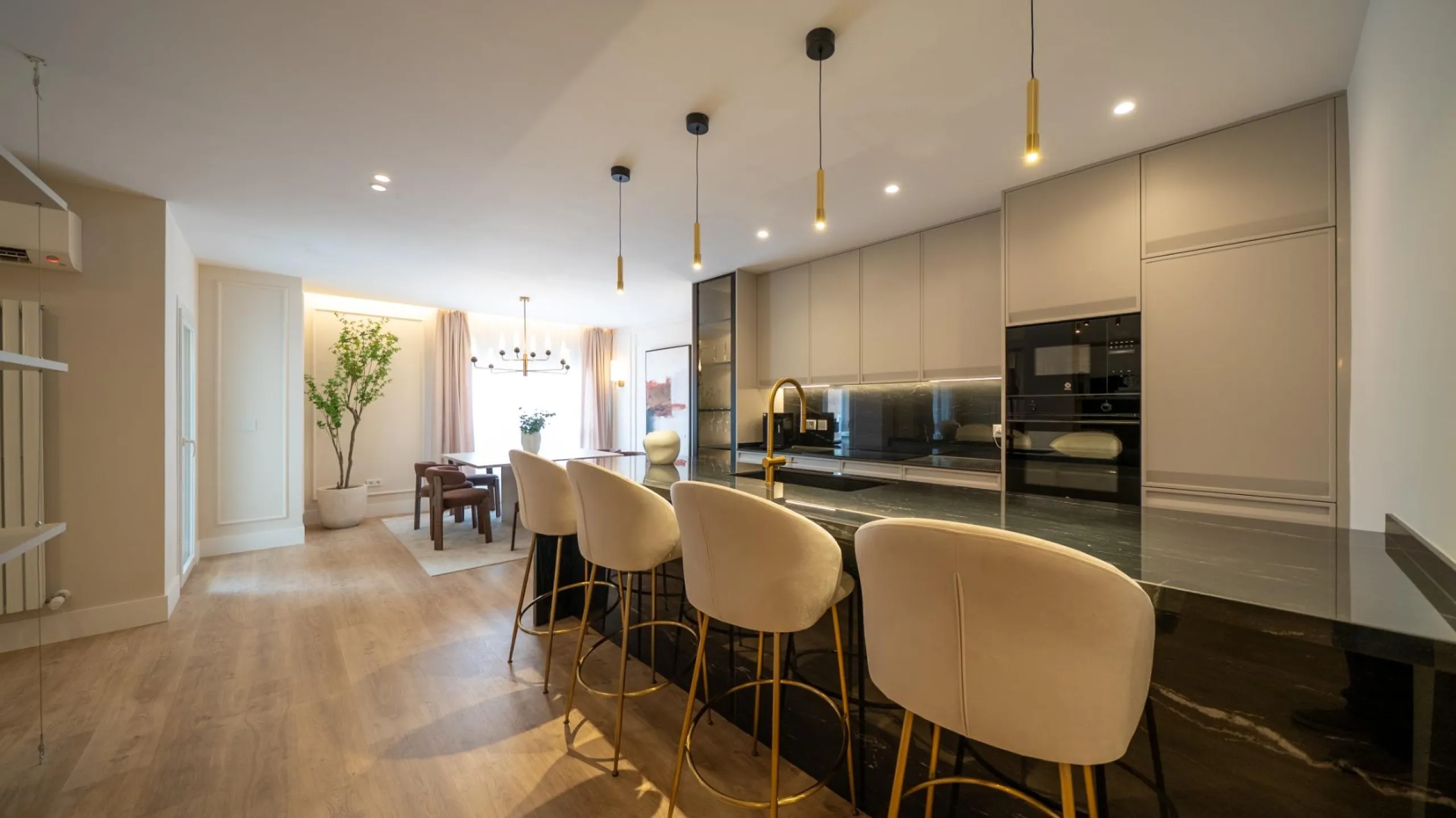 EXCLUSIVO PISO DE LUJO COMPLETAMENTE REFORMADO EN EL BARRIO SALAMANCA