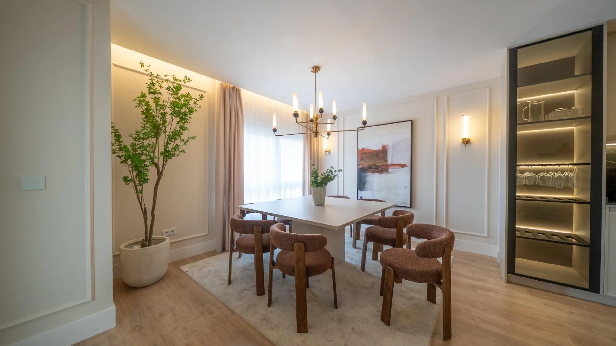 EXCLUSIVO PISO DE LUJO COMPLETAMENTE REFORMADO EN EL BARRIO SALAMANCA