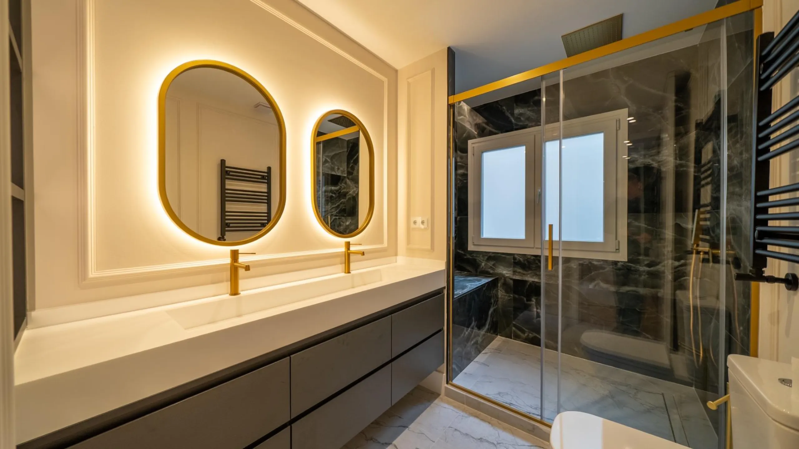EXCLUSIVO PISO DE LUJO COMPLETAMENTE REFORMADO EN EL BARRIO SALAMANCA