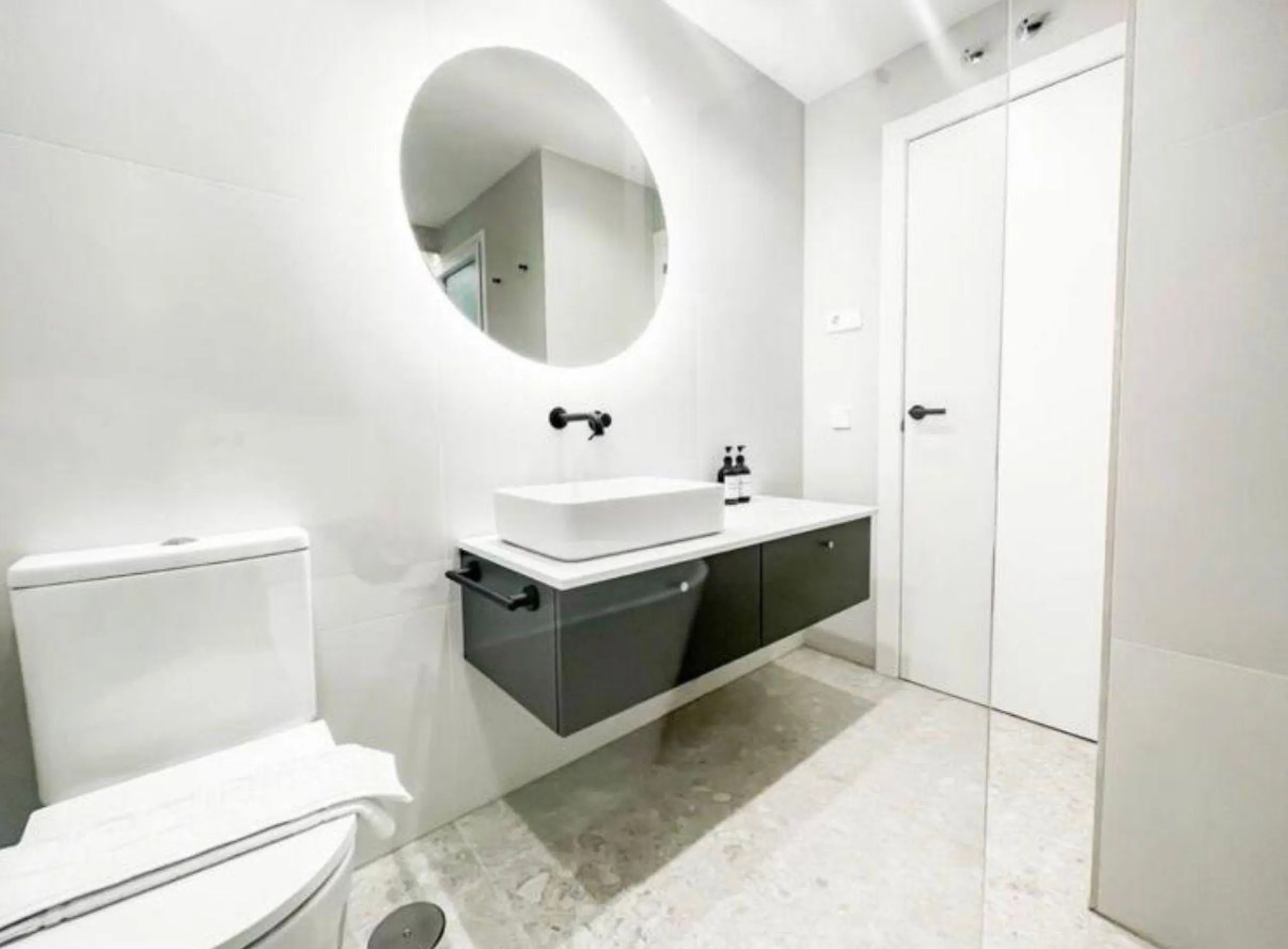 APARTMENT WITH VALID TOURIST LICENSE IN RÍOS ROSAS