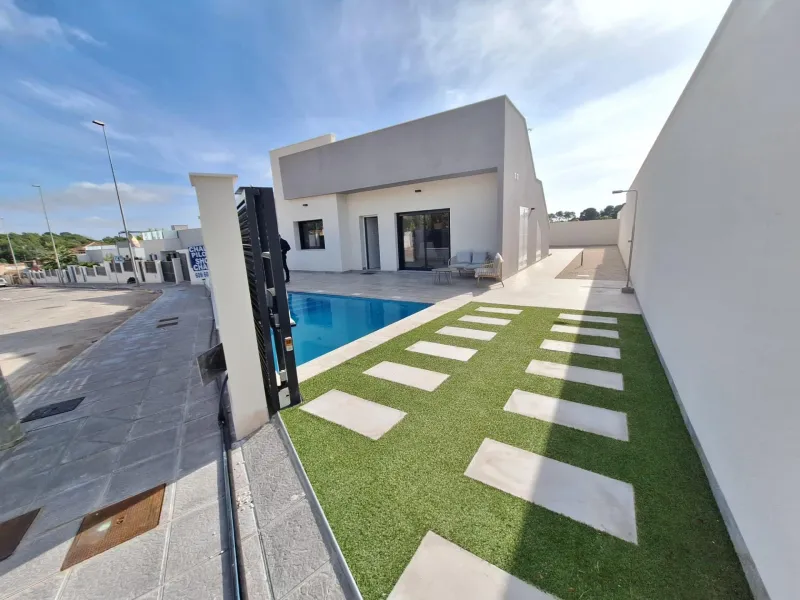Splendid Villa in Pinar de Campoverde, Pilar de la Horadada