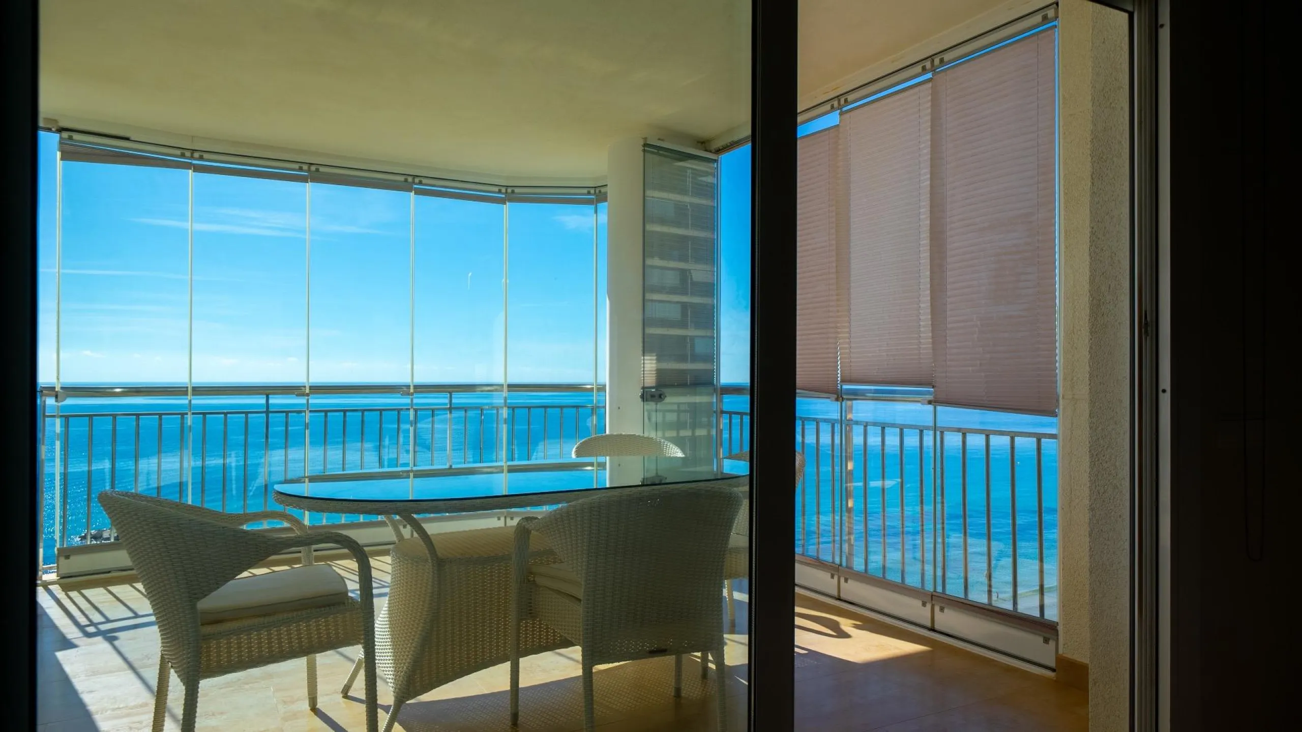 Ground Floor Apartment with Impressive Terrace and Sea Views